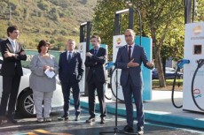 Inauguraci�n de la estaci�n de carga