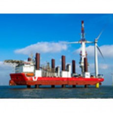 Montaje de las turbinas e�licas en el mar